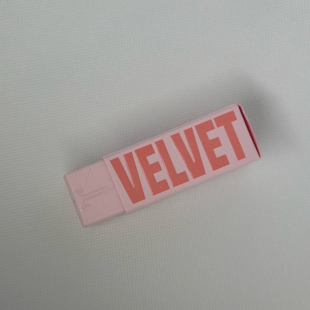 ONE IN STOCK🌟 JEFFREE STAR COSMETICS
Velvet Trap Lipstick (ANDROGYNY) - Picture 5 of 7